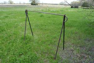 lot 226 image: Metal A-Frame Hanging Rack