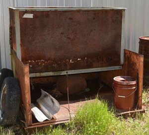 lot 98 image: Metal Bin  60 x60 x59