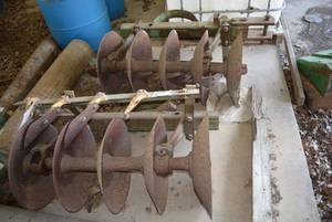 lot 130 image: 2 Disc Plow Extensions aprox 4ft