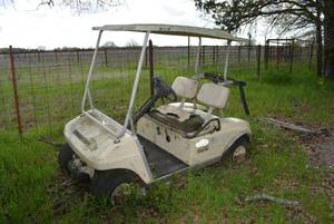lot 151 image: Club Car Golf Cart, needs repair
