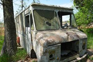 lot 214 image: Old Bread Truck Minus the undercarriage (74 x 9 x 19)(6 Rollup Back Door)