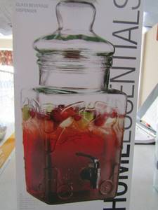 lot 117 image: 1.32 gallon glass beverage dispenser with lid in original box