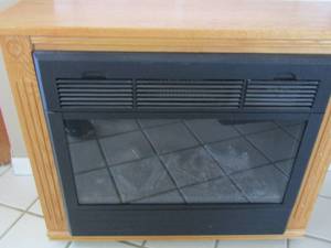 lot 103 image: Amish heat surge electric fireplace 25x31x12