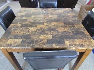 lot 140 image: Square dining table wLeopard marble mosaic top and 4 bonded leather stools 36x18x18