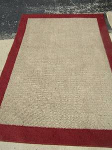 lot 159 image: Maroon border & tan block rug 6x4
