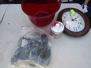 lot 160 image: Red glass flared lip bowl, Ingraham oval qaurtz wood framed wall clock, home phone with base and charger