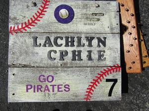 lot 164 image: GO PIRATES wood hanger & 2 Oak key hanger racks w heart cutout