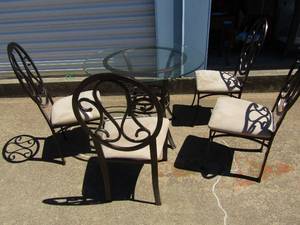 lot 206 image: Small metal glass top table 30x38 with 4 matching padded chairs