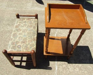 lot 207 image: 2 tier side table 26x14x11 small bench with covered seating 15x24x11