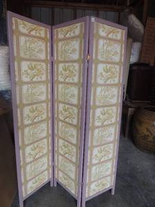 lot 27 image: 3 section painted privacy screen  room divider with toile style cherry blossom fabric panels 64x46