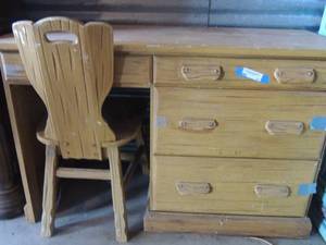 lot 11 image: Vintage late 1940s1950s era hand crafted Western themed wood childrens desk with matching chair with incised cactus motif 30x50x20