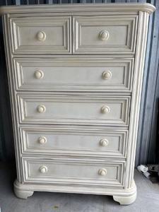 lot 212 image: Stanley 5 drawer chest white 57x42x19