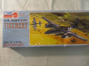 lot 77 image: MATTEL-Monogram, 172 Scale, U.S. Navy F7F Tigercat Airplane Kit,  # 6813
