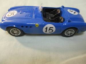 lot 26 image: PROGETTO  K-143 Scale, 1952 FERRARI 225-S Spyder, Diecast Car, Made In ITALY