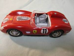 lot 32 image: BRUMM #11- 143 Scale,1960s,  #11- FERRARI 250 TR, Diecast Car. , Made In ITALY