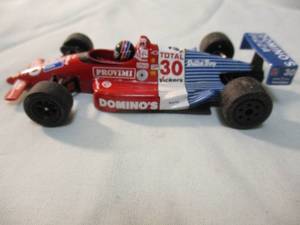 lot 48 image: 1990 ONYX-Lola 143 scale, Indy 500, #30-Arie Luyendyk, Dominos Pizza Cart Sport Racing Diecast Car, Portugal