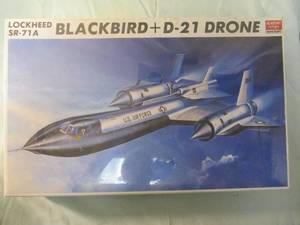 lot 173 image: ACADEMY-Minicraft, 172 Scale, Lockheed SR-71A Blackbird Plus D-21 Drone, Model Airplane Kit