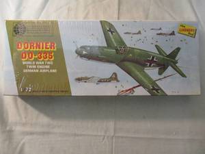 lot 299 image: The LINDBERG Line, 148 Scale,WW-2 Twin Engine German DORNIER DO-335, Model Airplane Kit