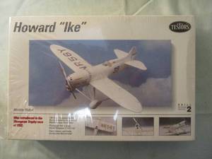 lot 295 image: TESTORS- 148 Scale, HOWARD IKE Model Airplane Kit # 915