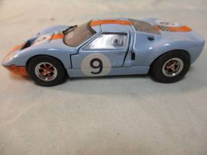 lot 176 image: Jouef Evolution Serie Legende,#3008, 143 Scale, #9 1968 Ford GT 40, Diecast Car