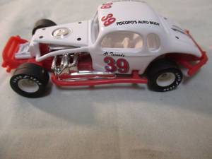 lot 264 image: ERTL- NUTMEG Collectables-Coupe Modified, 164 Scale, # 39, Diecast Car, 2984-U
