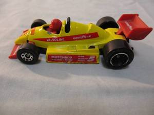lot 306 image: Matchbox, 155 Scale, 1984, #5, F-1 Racer, Diecast Car