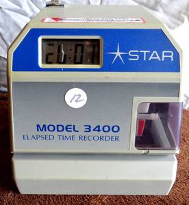 lot 12 image: STAR MODEL 3400 ELAPSED TIME RECORDER - POWERS ON