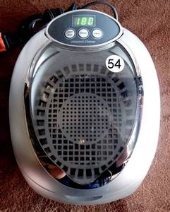 lot 54 image: Brookstone Ultrasonic Cleaner Jewelry Eyeglass Watches & More CD-7830A WORKS