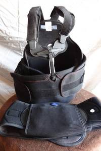 lot 74 image: DonJoy Back Brace II TLSO -  Rehab Thoracic Stabilizer Black - LARGE
