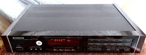 lot 92 image: Pioneer Elite Vintage F-91 AMFM Tuner $$$