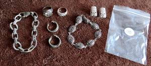 lot 100 image: ASSORTMENT OF JEWELRY AS SHOWN