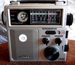 lot 112 image: ETON FR-300 RADIO EMERGENCY CRANK BATTERY AM FM WEATHER