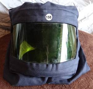 lot 158 image: Arc Flash Hood Navy SALISBURY Honeywell FH8BL ATPV 8 Calcm2 - NEW W TAGS