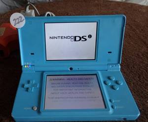 lot 222 image: NINTENDO DS2 LITE GAMING SYSTEM - POWERS ON AS SHOWN