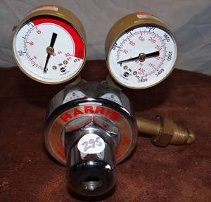 lot 295 image: Harris 25-15 650L Compressed Gas Pressure Regulator w Dual Gauge Set