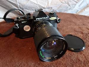 lot 298 image: VINTAGE PENTAX MV CAMERA (W 85mm LENS)