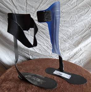 lot 346 image: OTTOBLOCK & ALLARD TOE OFF ORTHOPEDIC FOOT BRACES