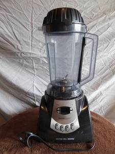 lot 347 image: HealthMaster Living Well Montel Blender Model# YD-2088E - FOR PARTS ONLY