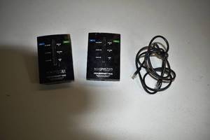 lot 11 image: Monster Powernet 200 Internet Plug