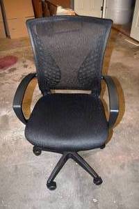 lot 36 image: Black Computer Chair