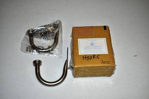 lot 39 image: Pottery Barn Silver Hooks (2)