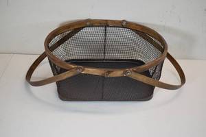 lot 45 image: Metal Basket