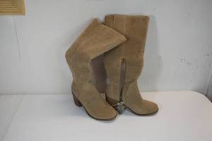 lot 70 image: Universal Thread Brown Boots Knee High Size 6.5