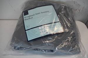 lot 75 image: Ella Jayne Weighted Anti-Anxiety Blanket Gray