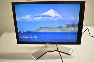 lot 121 image: Dell 22 Monitor (Includes power cable and VGA cable)