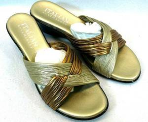 lot 146 image: Italian Shoemakers Womens Saylor Wedge Slip-On Sandals Metallic Gold Size 9