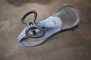 lot 166 image: Wiggle Carts Blue