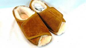 lot 175 image: Lamp Slippers Open Toe Wrap W1018 Chestnut Size 6.5-7 M