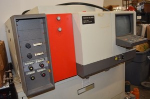 lot 5 image: Perkin-Elmer Sigma 2000 Gas Chromatograph 33.5 x 26 x 15.5
