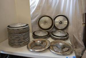 lot 46 image: Large lot of Misc Ford Hub Caps as shown
